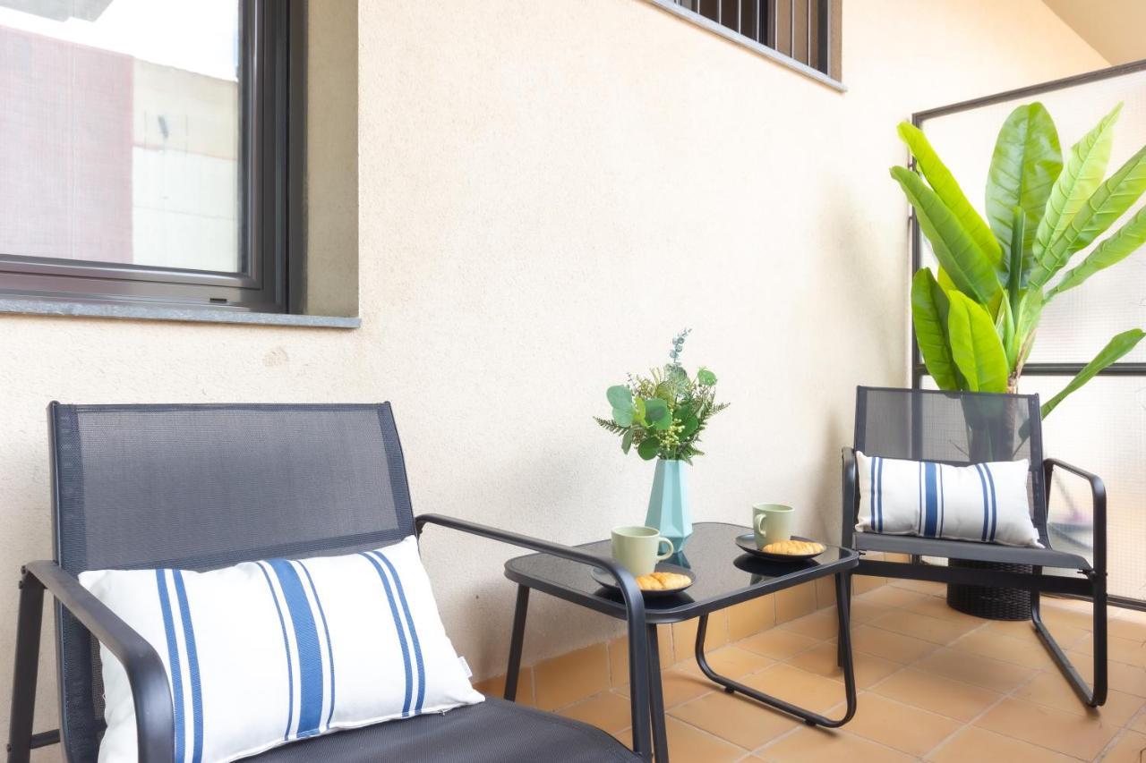 Elegante Duplex En Terrassa, Barcelona Apartment Bagian luar foto