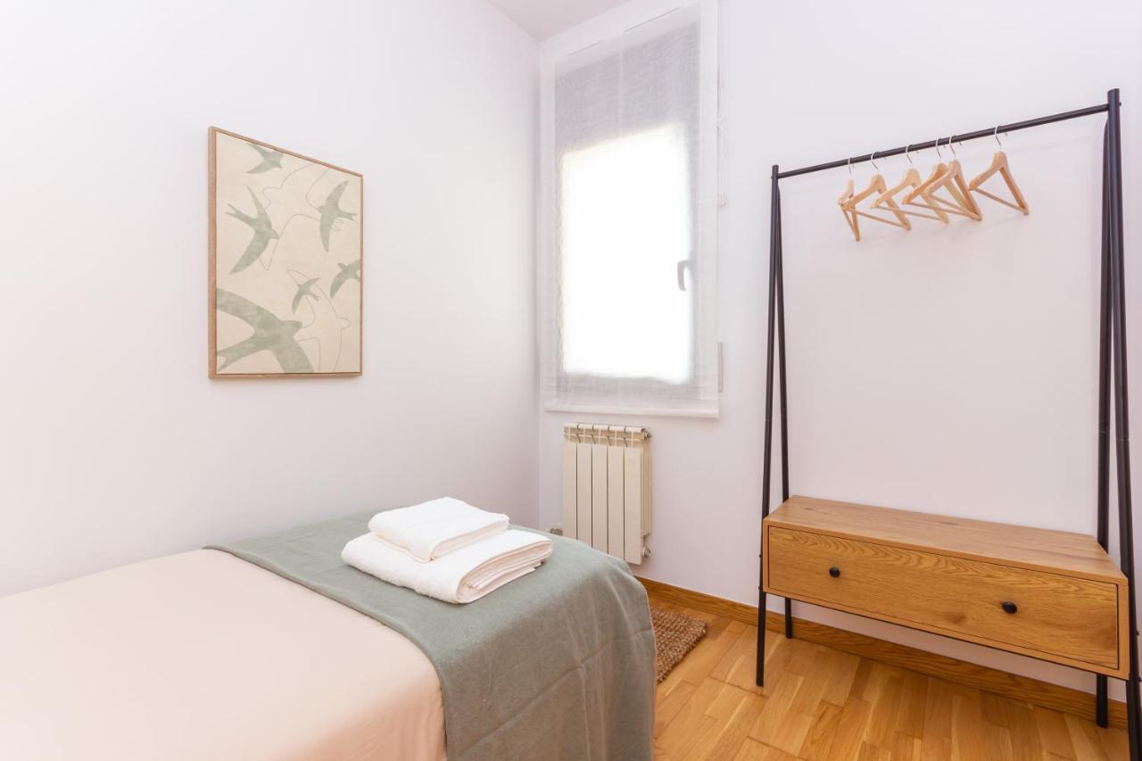 Elegante Duplex En Terrassa, Barcelona Apartment Bagian luar foto