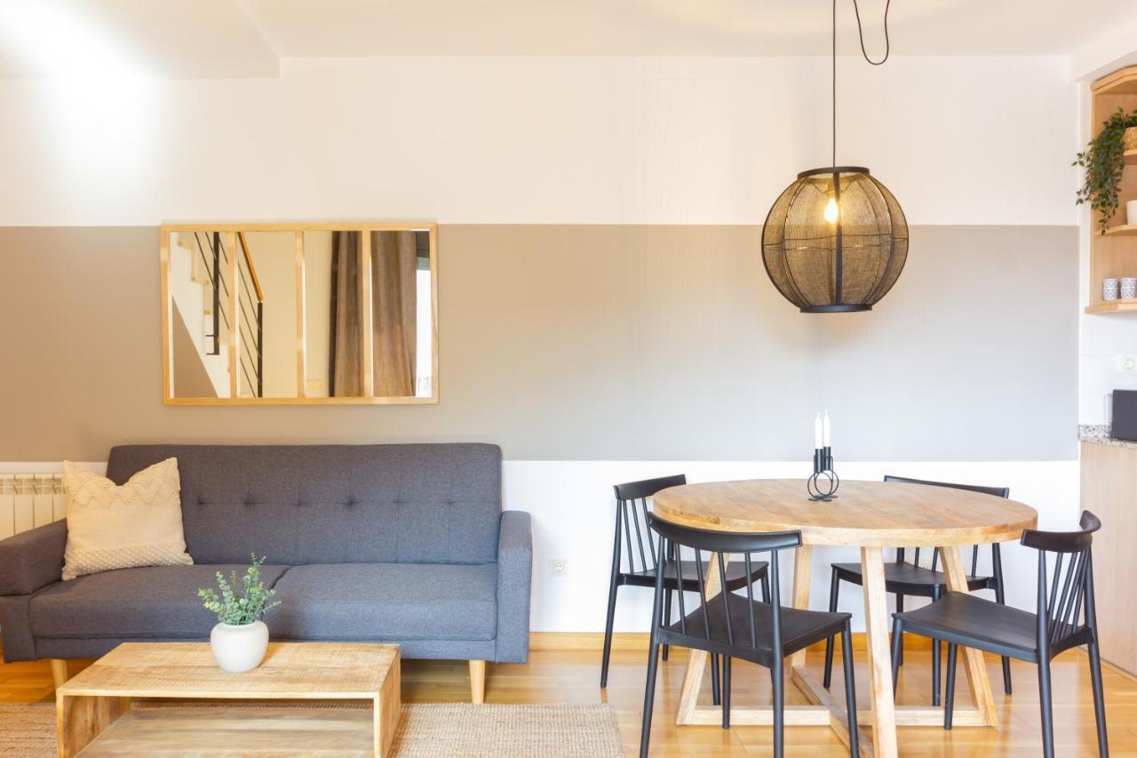 Elegante Duplex En Terrassa, Barcelona Apartment Bagian luar foto