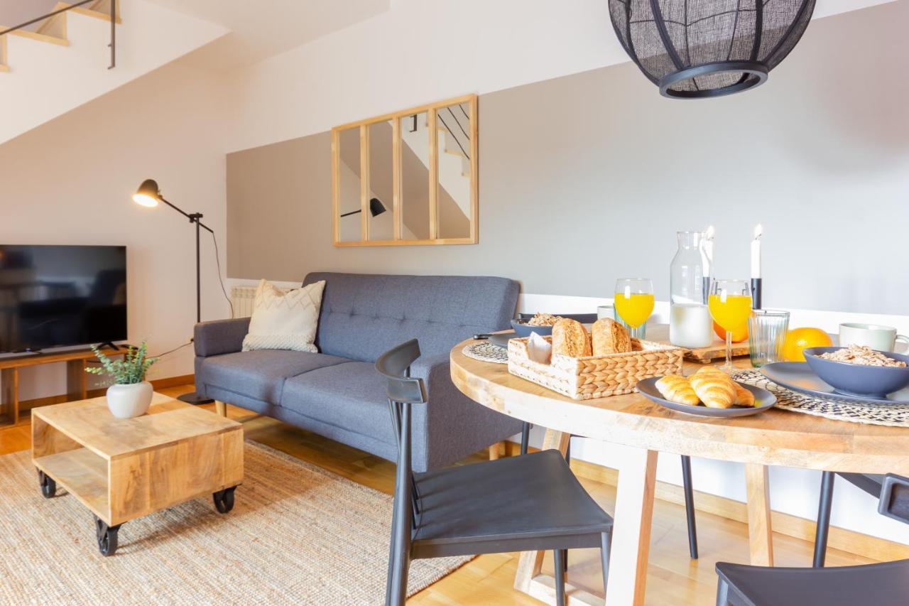 Elegante Duplex En Terrassa, Barcelona Apartment Bagian luar foto